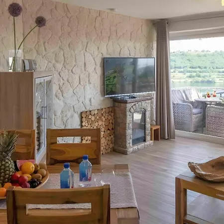 Seeidyll -maarberg Apartment